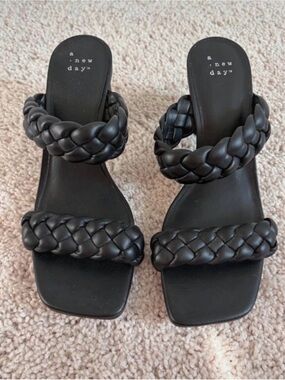 Black leather braided strappy heeled sandals target comfortable sz 7.5 EUC